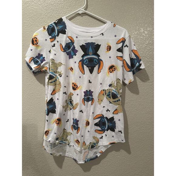 Disney Halloween Stitch 626 Vampire Mummy Bats & Pumpkins Tee Sz L - Picture 1 of 2